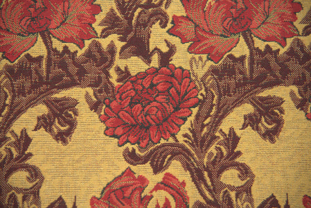 Chrysanthemum Bordo II Belgian Throw