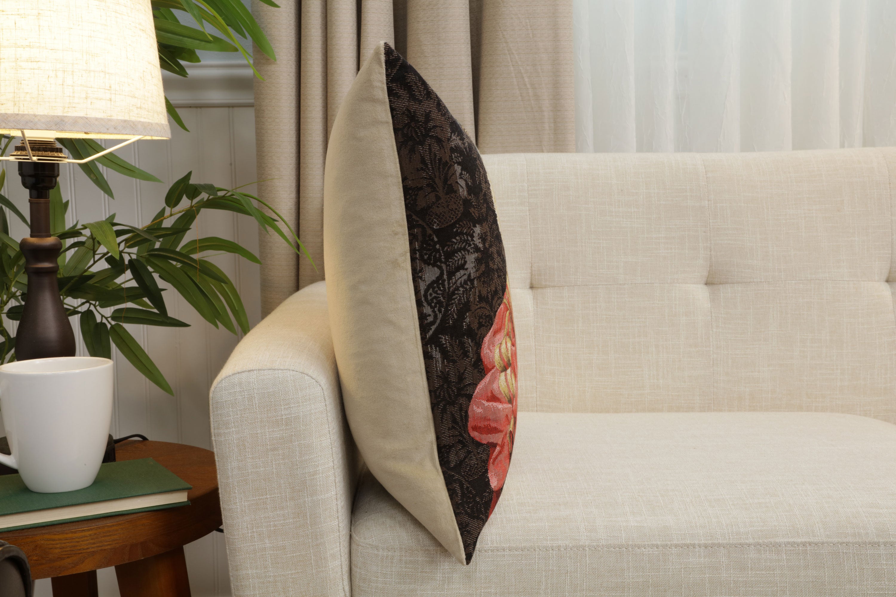 Cat With Crown A European Cushion Cover
