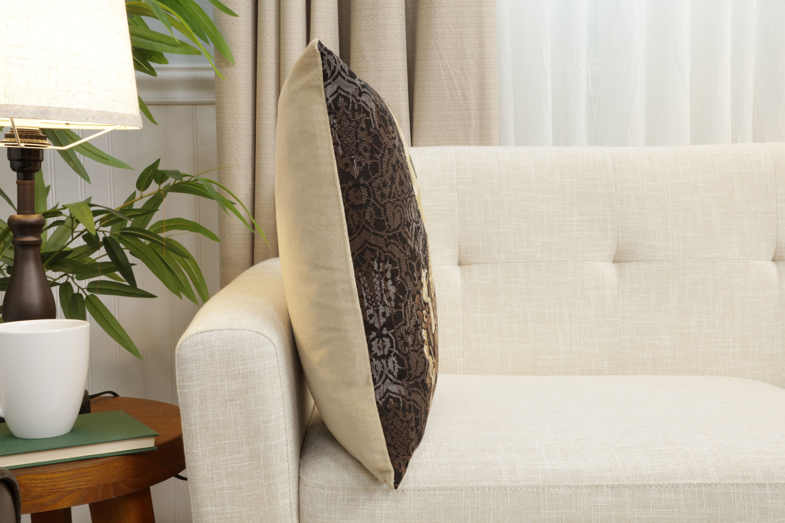 Cat With Crown B European Cushion Cover