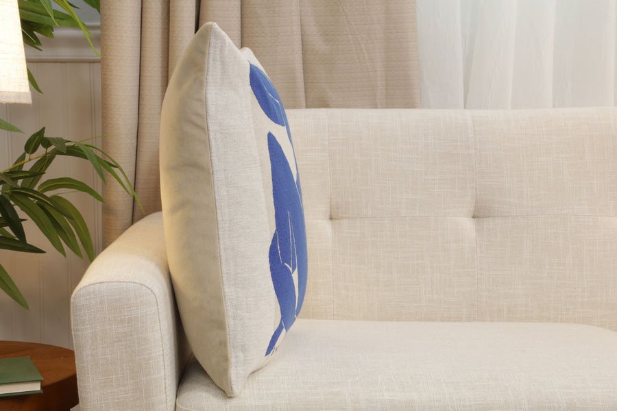 Femme Bleue Assise Matisse European Cushion Cover