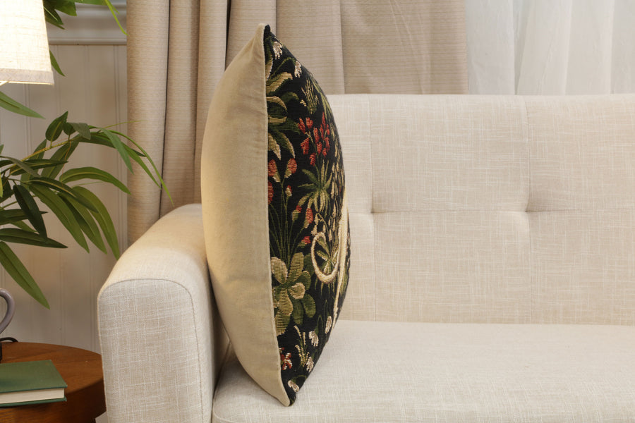 Medieval Hound Leaping European Cushion Cover