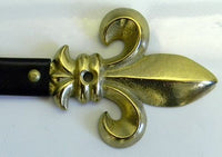 Fleur De Lys Flat to Wall Medium European Rod